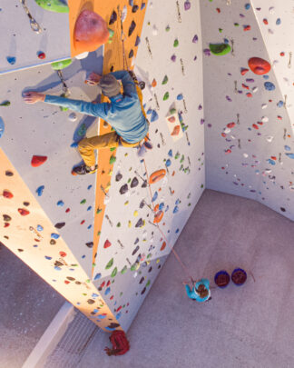 Sicherungs- und Sturztraining am Turm